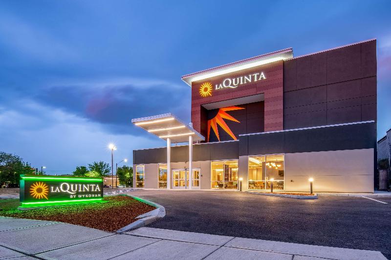 호텔 La Quinta Inn & Suites By Wyndham Spokane Downtown