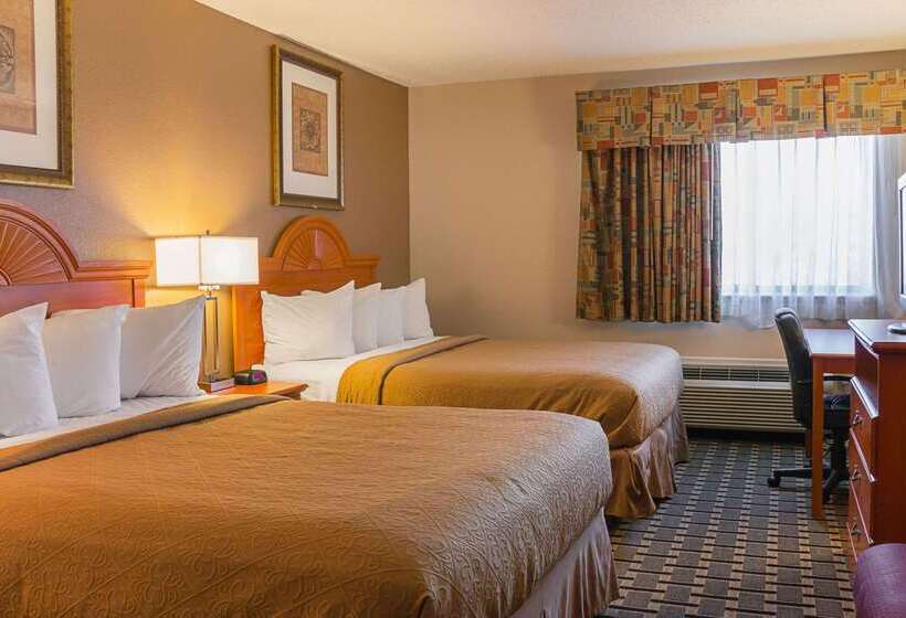 酒店 Quality Inn & Suites Detroit Metro Airport