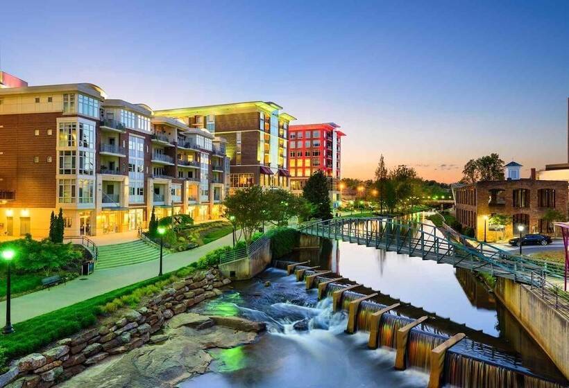 فندق Quality Inn