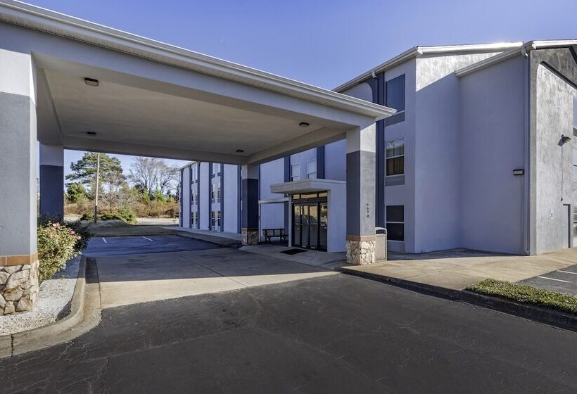 فندق Quality Inn