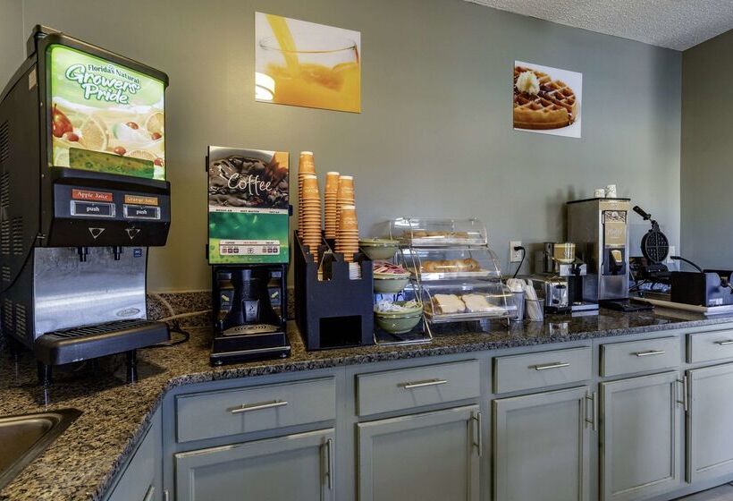 فندق Quality Inn