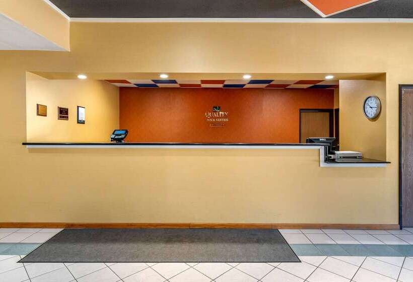 فندق Quality Inn & Suites Lenexa Kansas City