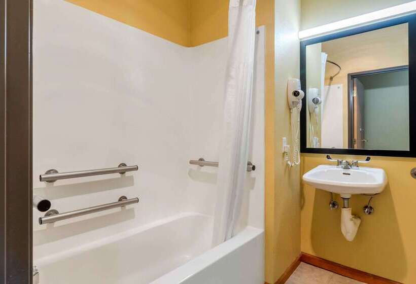 فندق Quality Inn & Suites Lenexa Kansas City