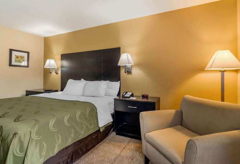 فندق Quality Inn & Suites Lenexa Kansas City