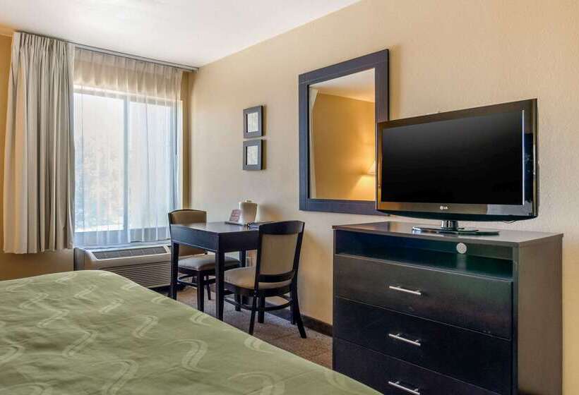 فندق Quality Inn & Suites Lenexa Kansas City