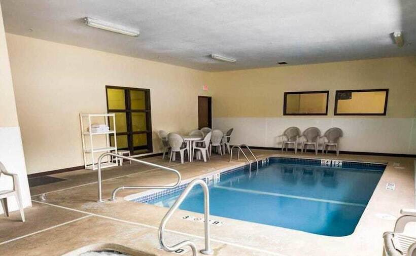 فندق Quality Inn & Suites Lenexa Kansas City