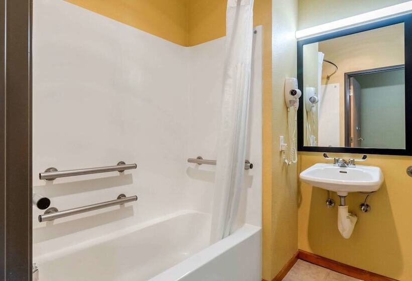 فندق Quality Inn & Suites Lenexa Kansas City