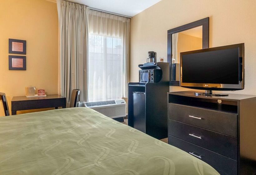 فندق Quality Inn & Suites Lenexa Kansas City