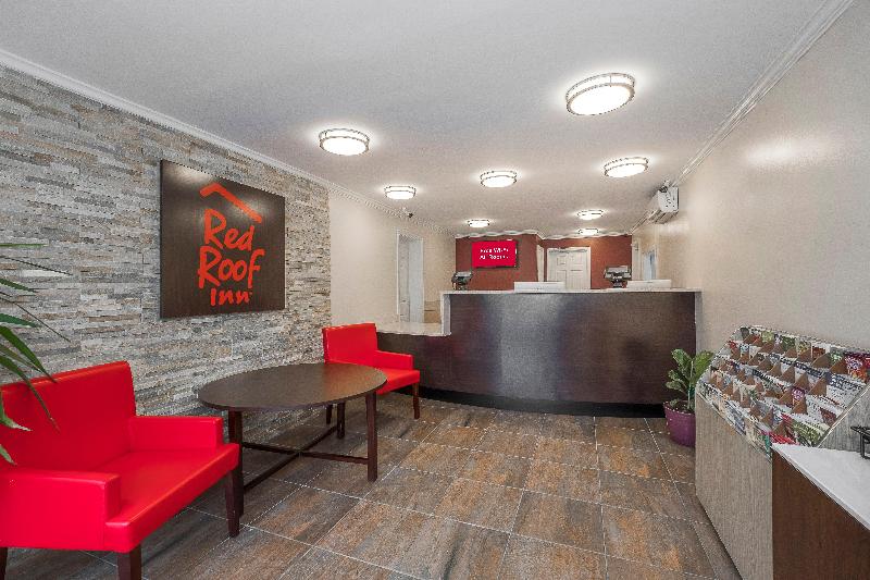 Отель Red Roof Inn Fredericksburg North