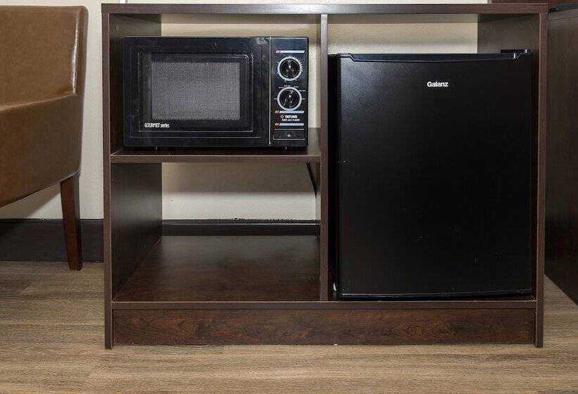 Отель Red Roof Inn Fredericksburg North