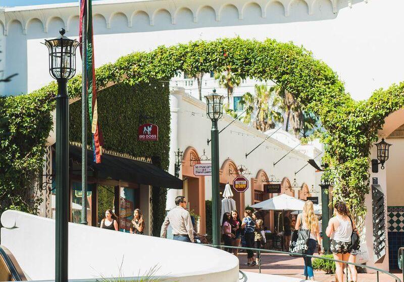 Отель Santa Barbara