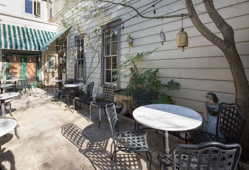 בית מלון כפרי St. Helena