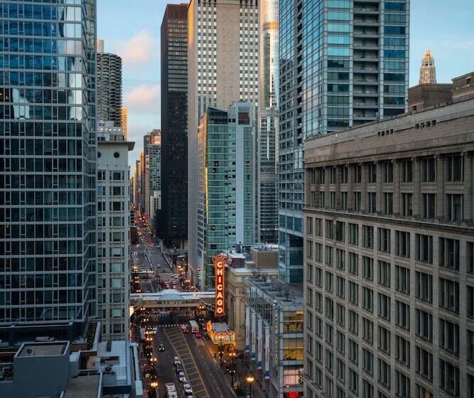 Staypineapple, An Iconic Hotel, The Loop