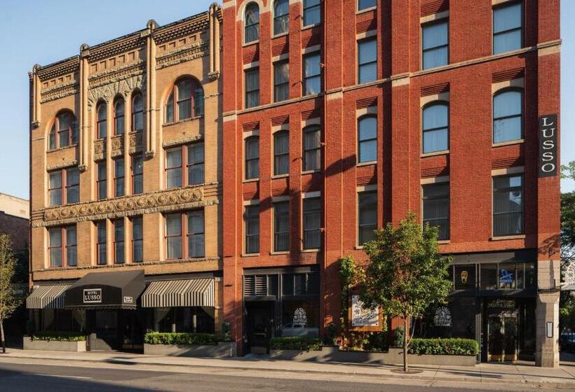 Отель The Davenport Lusso, Autograph Collection