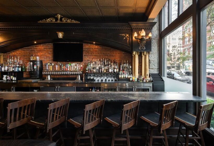 Отель The Davenport Lusso, Autograph Collection