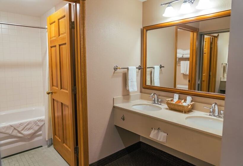 酒店 The Inn At Holiday Valley