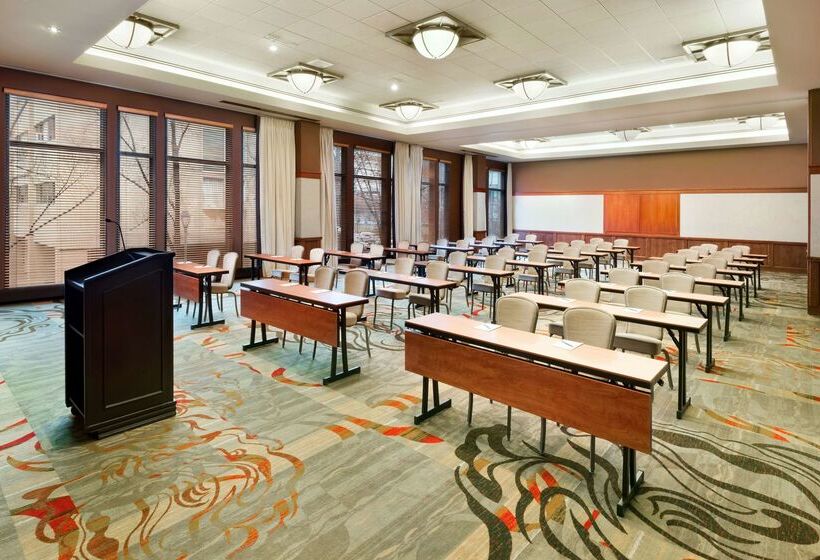 호텔 The Inn At Penn, A Hilton