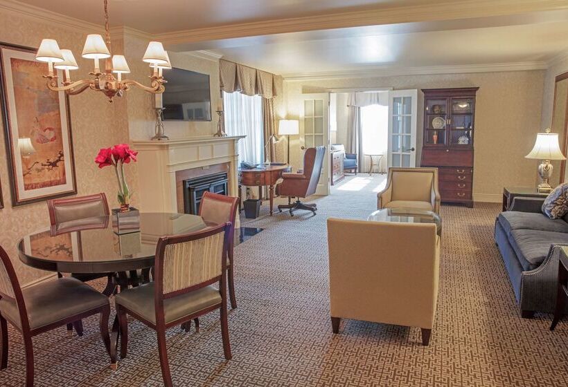 Otel Roanoke & Conference Ctr, Curio Collection By Hilton 