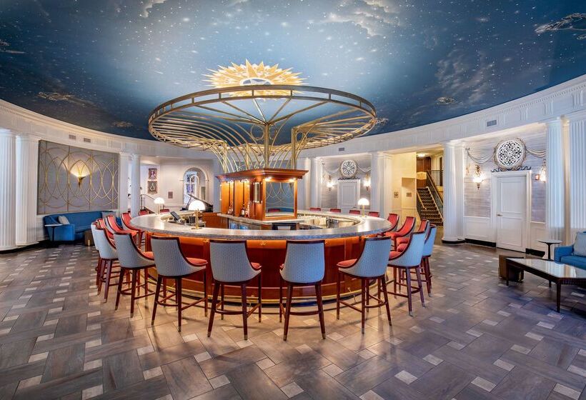 هتل Roanoke & Conference Ctr, Curio Collection By Hilton