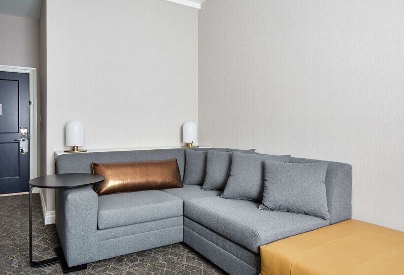 The Sire Hotel Lexington, Tapestry Collection By Hilton