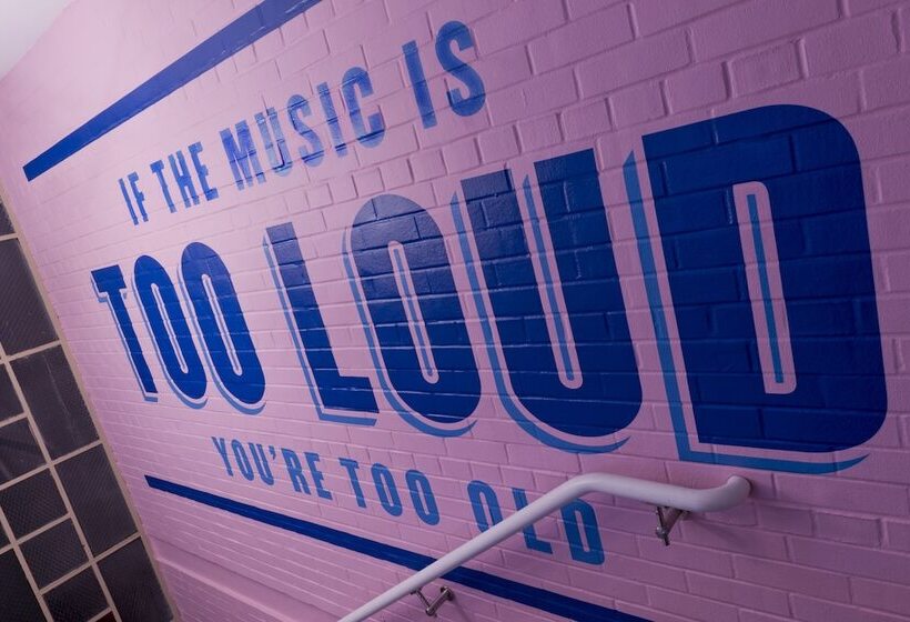 בית מלון כפרי The Verb