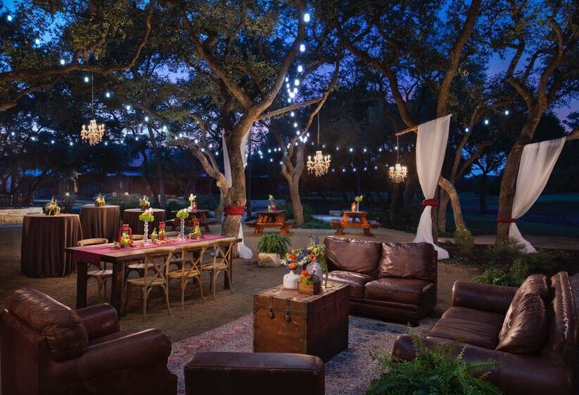Hyatt Regency Hill Country Resort & Spa