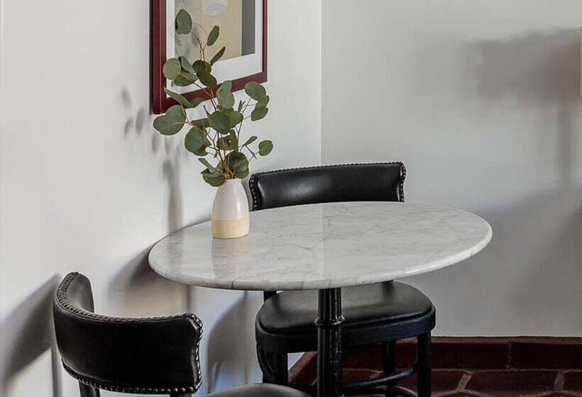 Ingleside Estate Hotel & Bungalows Adults Only