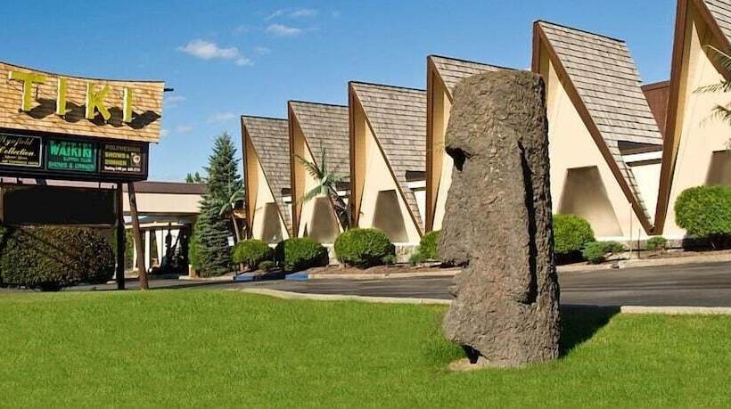 Tiki Resort   Lake George