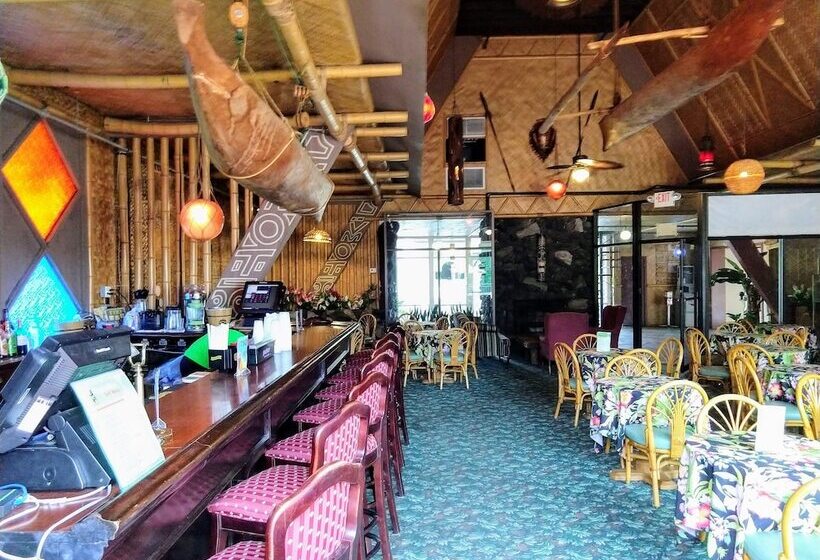 Tiki Resort   Lake George