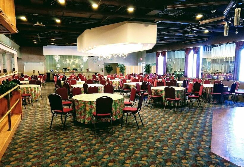 Tiki Resort   Lake George