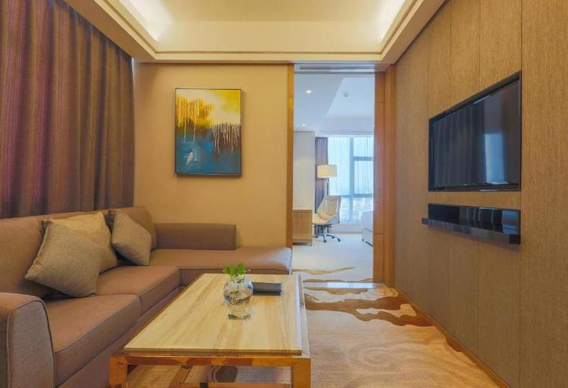 酒店 Excellence International