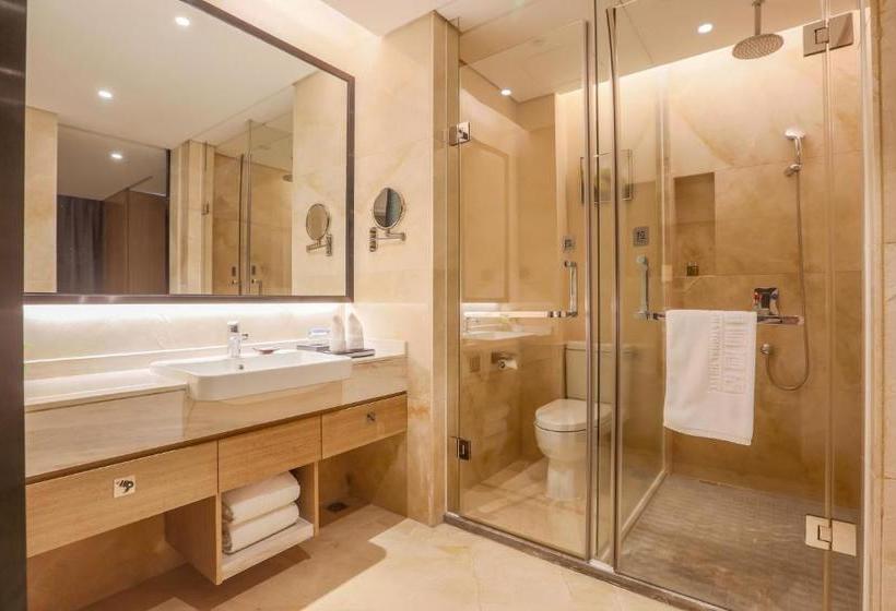 酒店 Excellence International