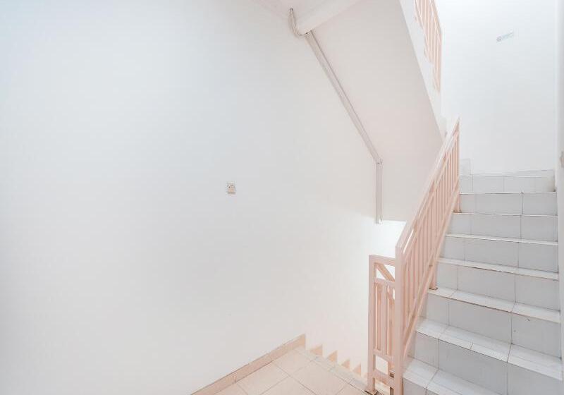 호텔 Oyo 2034 Eden Guest House