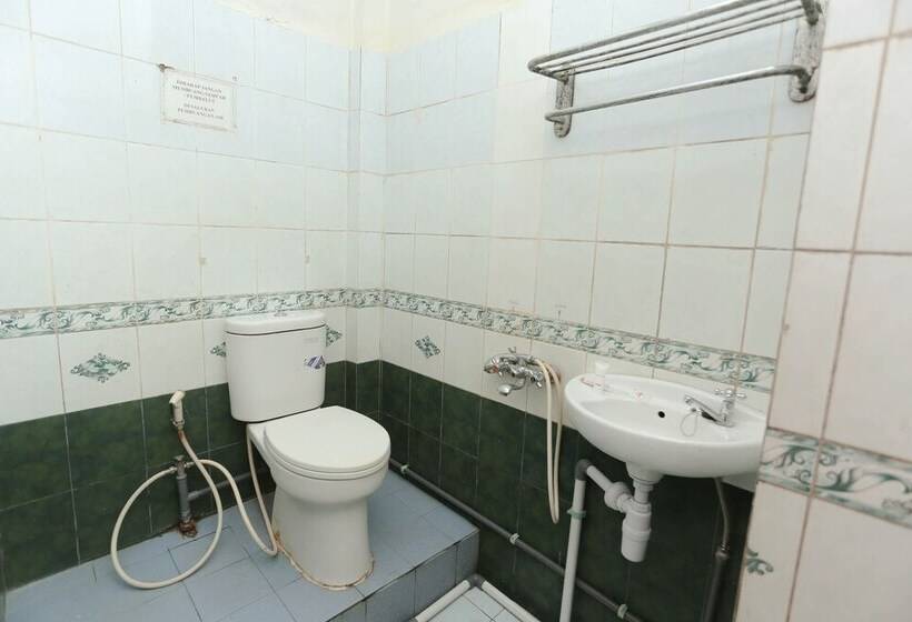 فندق Oyo 2057 Kharisma