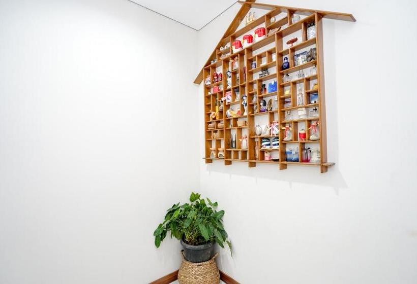 Отель Oyo 2067 Fedith Kost Syariah