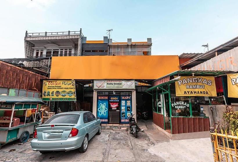 호텔 Oyo 2070 Kamarku Bagus