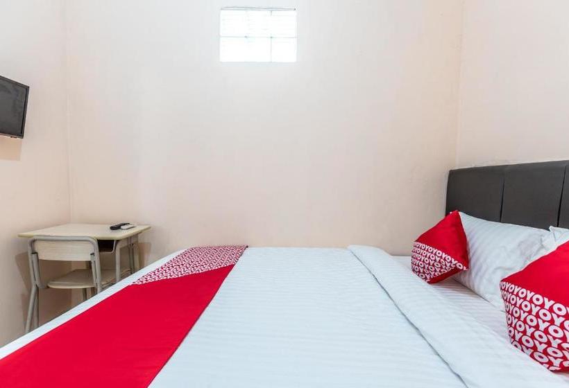 호텔 Oyo 2070 Kamarku Bagus