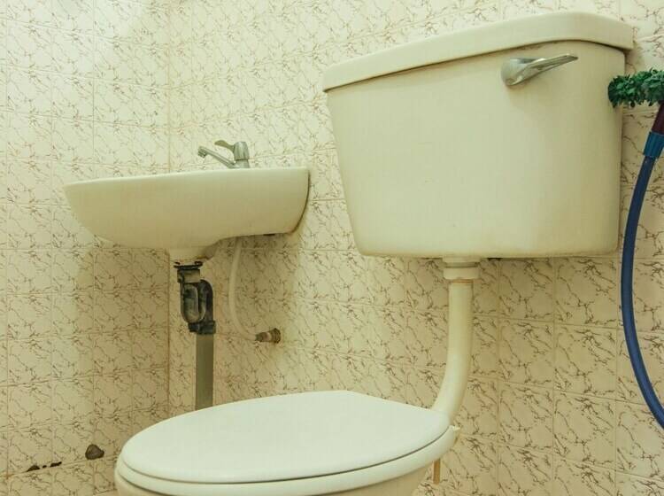 فندق Oyo 89577 Kristal