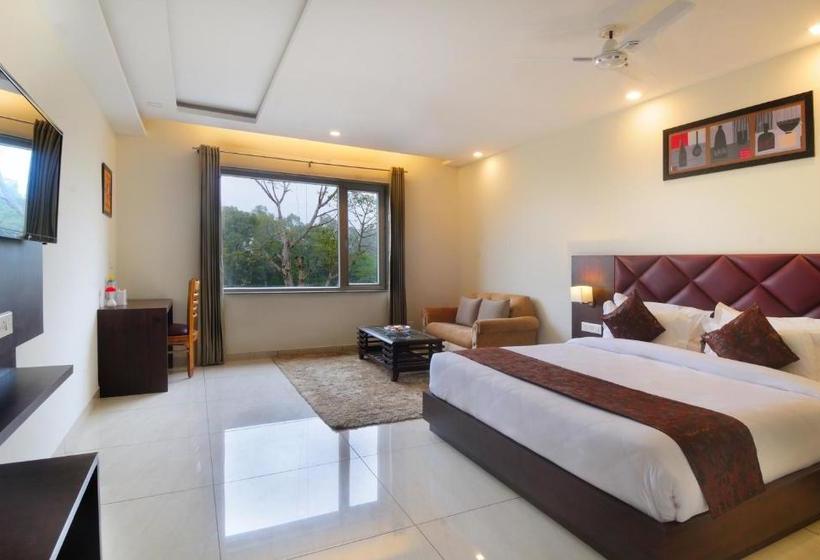 ホテル Fab Prime Royal Vrindaban