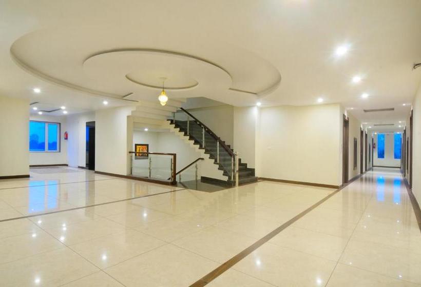 ホテル Fab Prime Royal Vrindaban