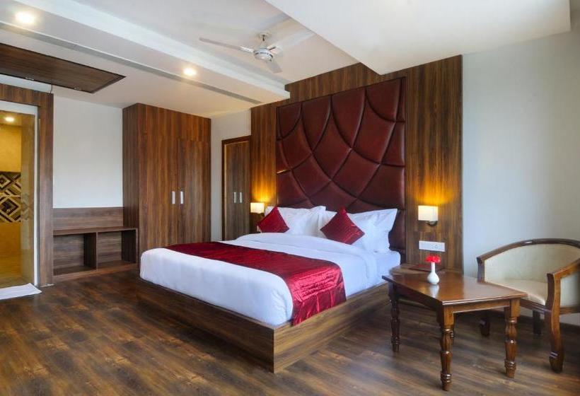 ホテル Fab Prime Royal Vrindaban