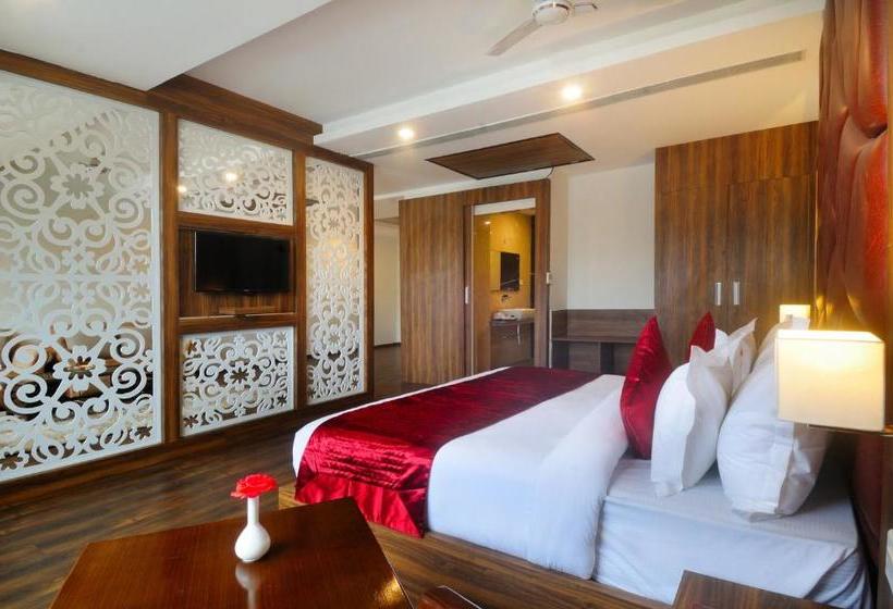 ホテル Fab Prime Royal Vrindaban