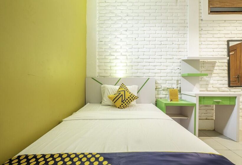 호텔 Spot On 2080 Rumah Kita Residence