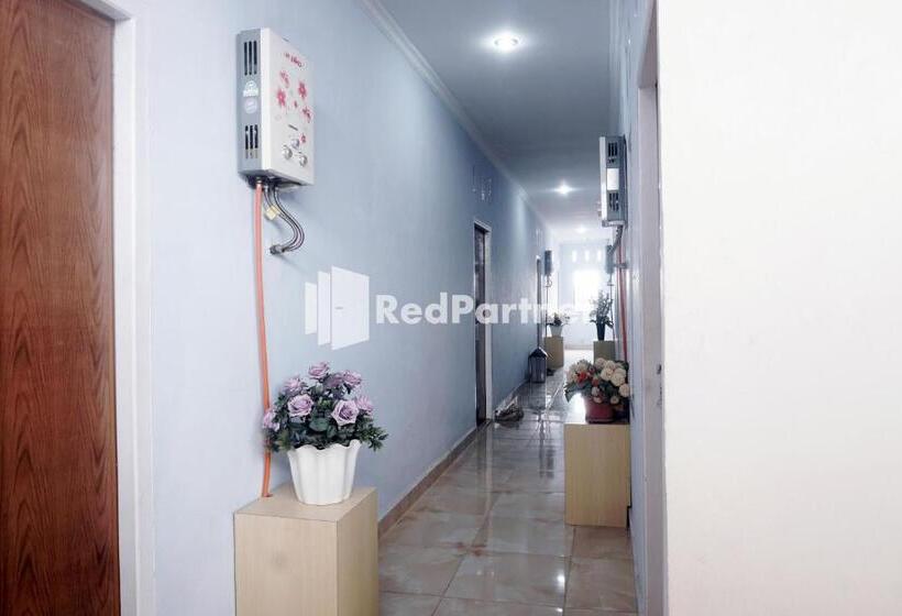 호텔 Tassa Homestay Syariah Mitra Reddoorz