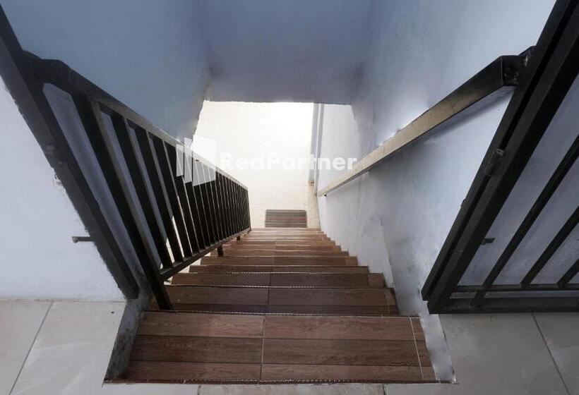 호텔 Tassa Homestay Syariah Mitra Reddoorz