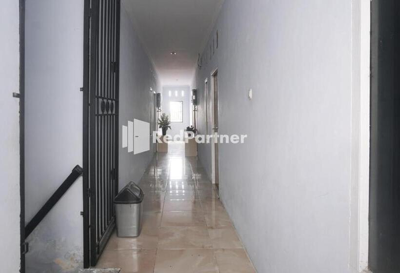 호텔 Tassa Homestay Syariah Mitra Reddoorz