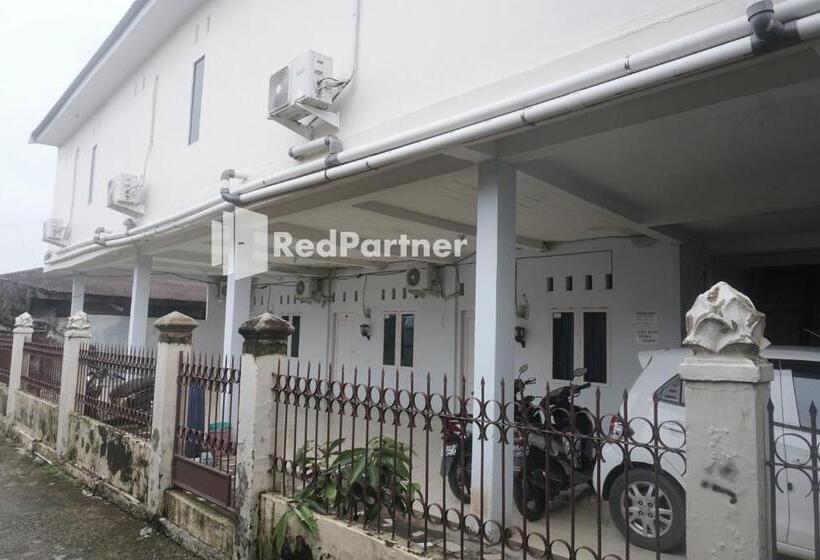 호텔 Tassa Homestay Syariah Mitra Reddoorz