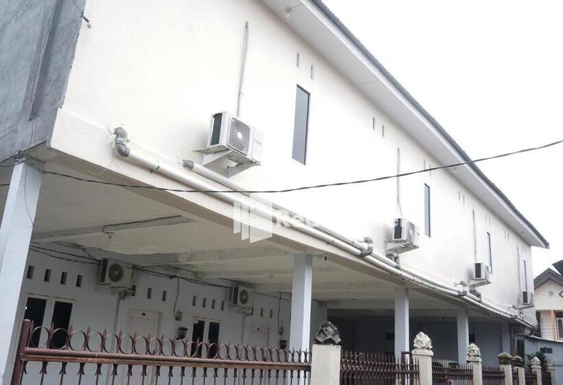 호텔 Tassa Homestay Syariah Mitra Reddoorz