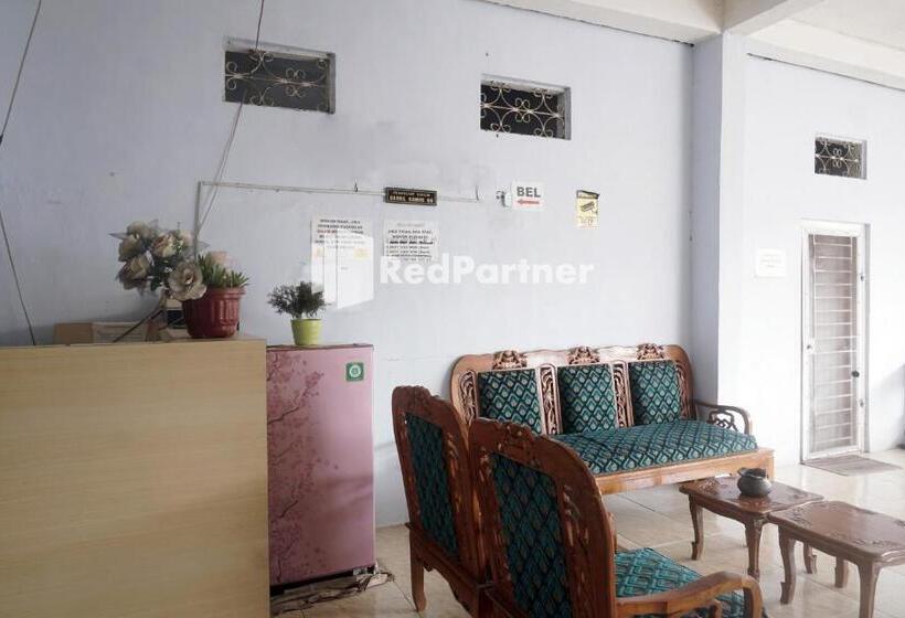 호텔 Tassa Homestay Syariah Mitra Reddoorz