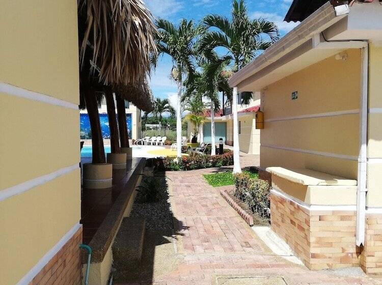 Отель Tpr Bella Suiza Real